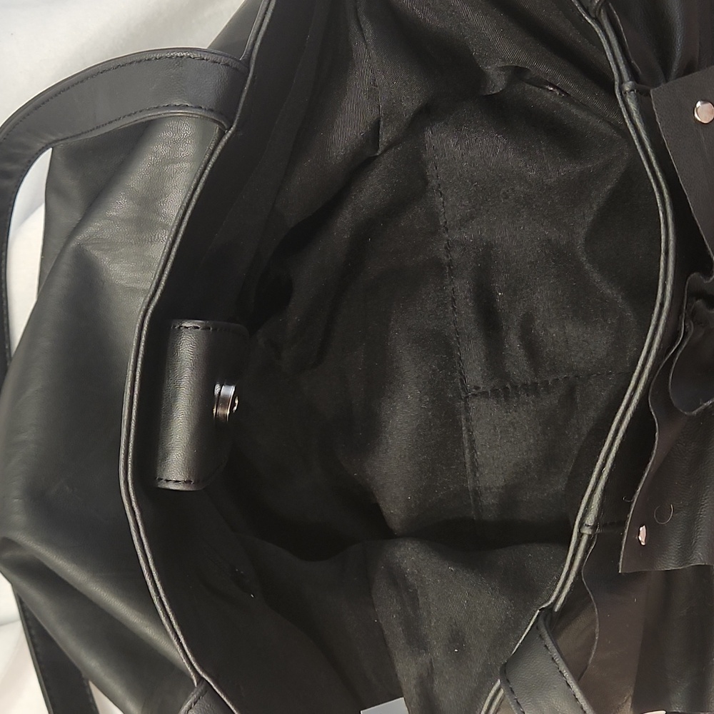 ATTENTION Elegant Black Ruffled Tote Bag SOFT LEATHER CLEARANCE - Picture 7 of 10